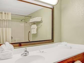 Baymont Inn & Suites Orlando/Universal Area Номер фото
